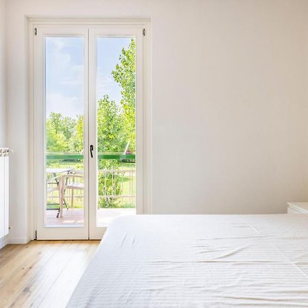 Trendy Aparment With Garage Right By The Lake Sirmione Exterior foto